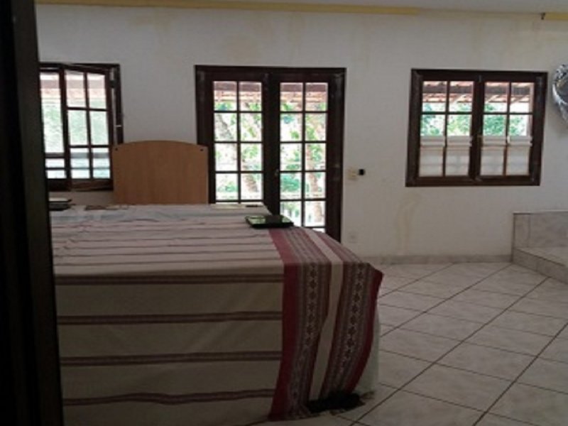 Casa de condomínio à venda Itaipuaçu com 340m² e 6 quartos por R$ 650.000 - 991782991-sala.jpg