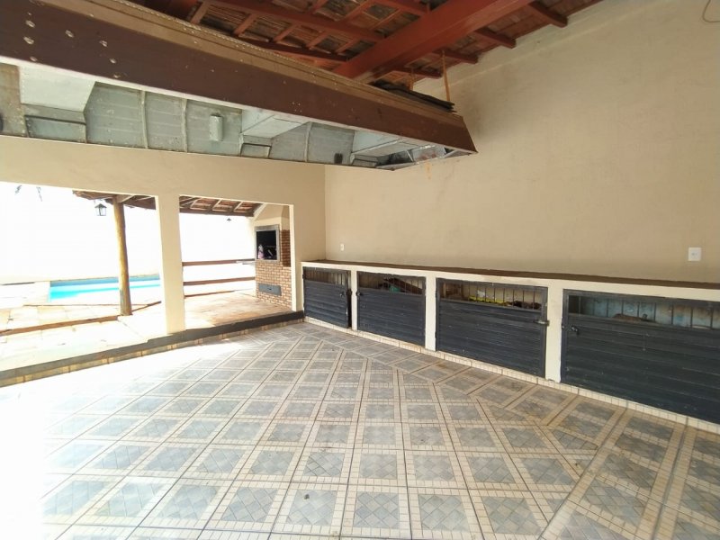 Casa à venda Centro com 300m² e 4 quartos por R$ 450.000 - 397011050-5a125093-a906-40c0-a074-ef814ce23b0b1.JPG