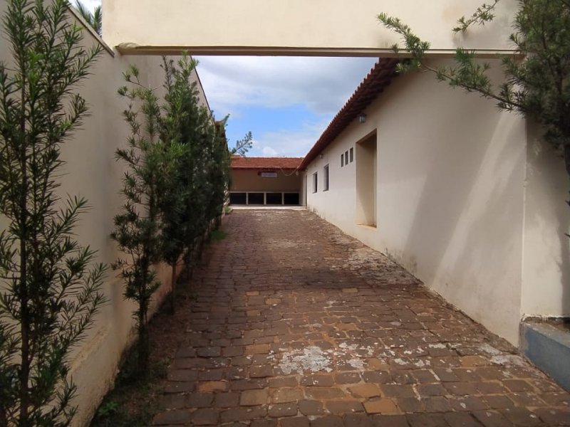 Casa à venda Centro com 300m² e 4 quartos por R$ 450.000 - 416969143-004bd8d8-0cf4-4f21-acca-d419f9348488.JPG