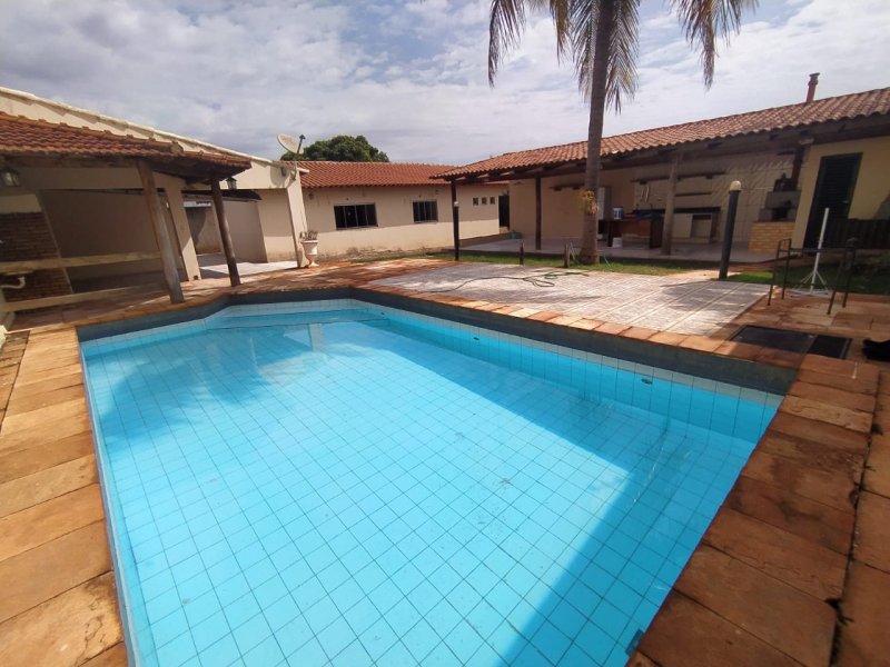 Casa à venda Centro com 300m² e 4 quartos por R$ 450.000 - 92263779-7b2868d3-7d1c-479d-8962-ea149fb921f2.JPG