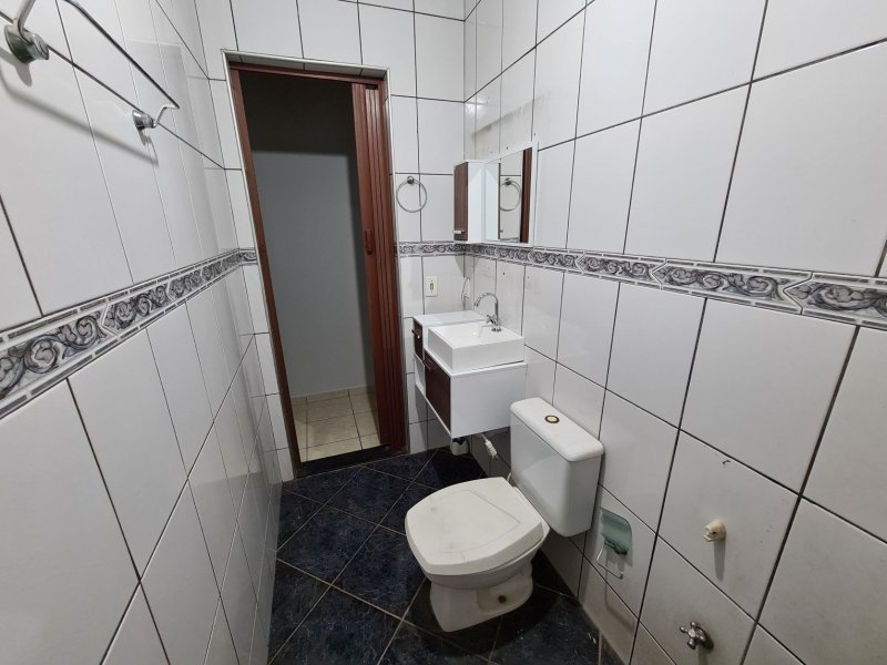Casa à venda Jardim dos Lírios com 68m² e 2 quartos por R$ 170.000 - 1340957651-16.jpg