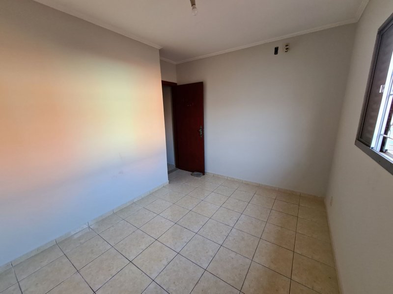 Casa à venda Jardim dos Lírios com 68m² e 2 quartos por R$ 170.000 - 1411814907-15.jpg