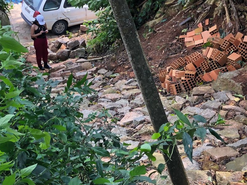 Terreno à venda Costeira do Pirajubaé com 12000m² e 1 quarto por R$ 300.000 - 1030471969-img-20210827-wa0060.jpg