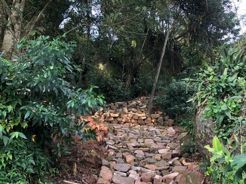 Terreno à venda Costeira do Pirajubaé com 12000m² e 1 quarto por R$ 300.000 - 1882959743-img-20210827-wa0058.jpg