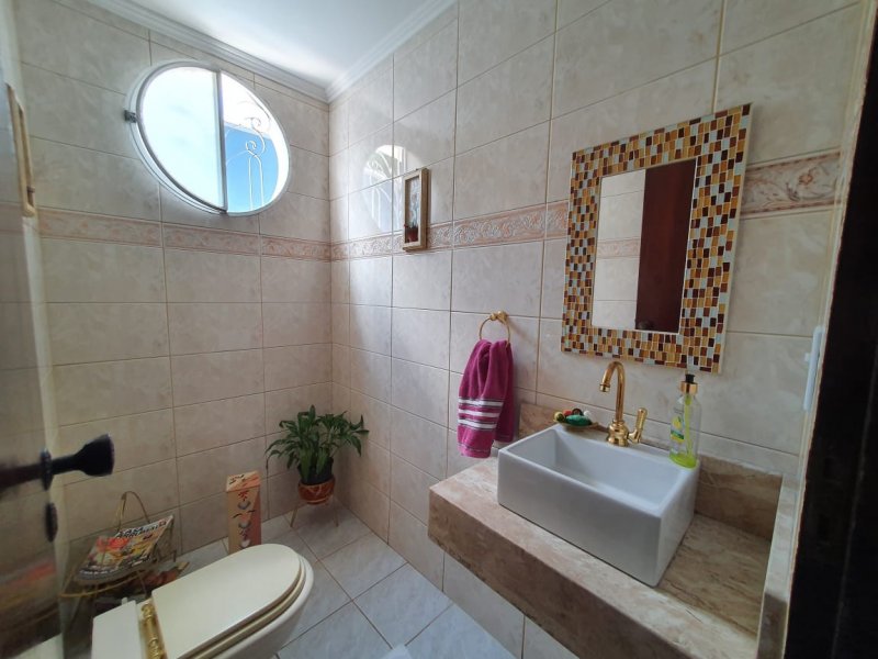 Casa à venda Jardim Bom Refúgio com 170m² e 3 quartos por R$ 630.000 - 1356149382-d1040098-141f-4eda-82a6-e57ea2c3075b.jpeg