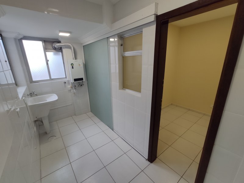 Apartamento à venda Água Verde com 117m² e 3 quartos por R$ 615.000 - 1388208039-area-de-servico-dependencia.jpg