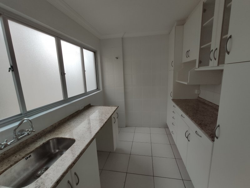 Apartamento à venda Água Verde com 117m² e 3 quartos por R$ 615.000 - 1805455425-cozinha-4.jpg