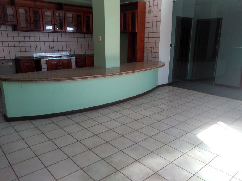 imóvel com 550m² - Cachoeirinha - Manaus