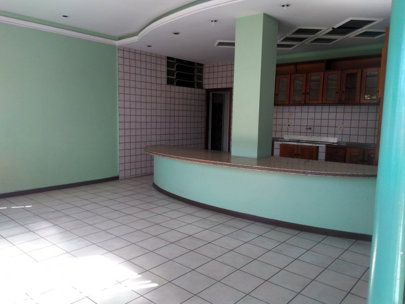 imóvel com 550m² - Cachoeirinha - Manaus