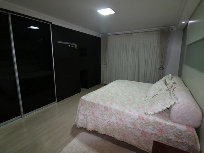 Casa de condomínio à venda Parque das Grevileas com 600m² e 4 quartos por R$ 2.790.000 - 2089989425-f0f836d7-f71c-4e5a-acc0-68c84c6d1ecc.jpeg
