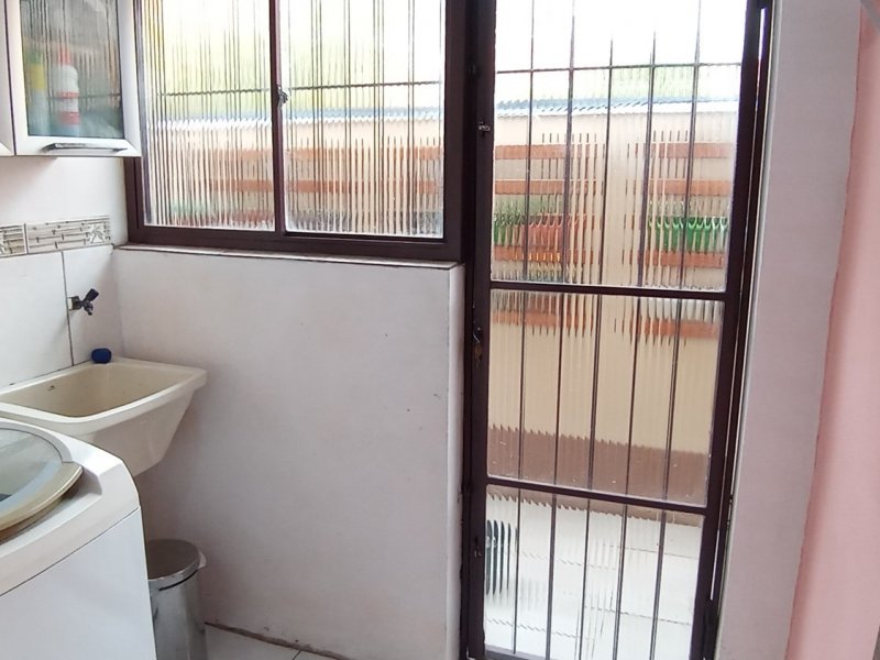 Casa à venda Jardim Algarve com 70m² e 2 quartos por R$ 240.000 - 617420280-20210820-102210.jpg