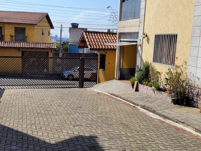 imóvel com 61m² - Vl. Santa Maria - Poá