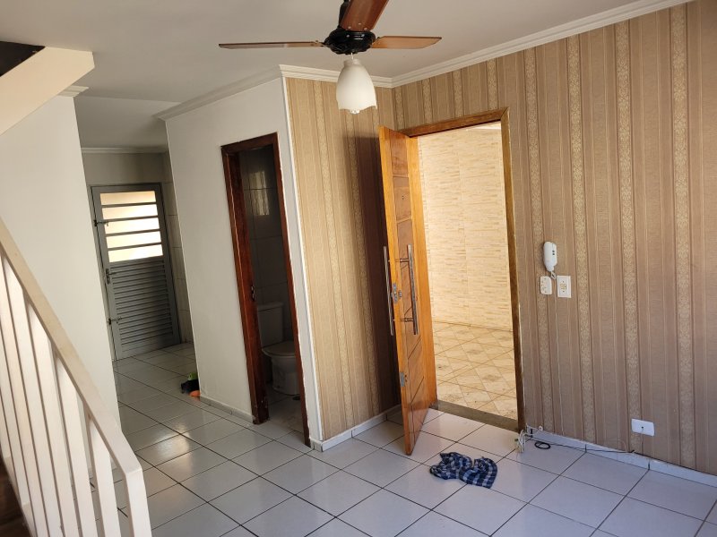 imóvel com 61m² - Vl. Santa Maria - Poá