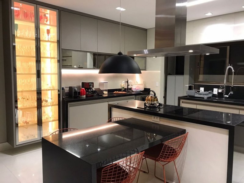 Apartamento à venda Centro com 237m² e 4 quartos por R$ 980.000 - 163669309-cozinha.jpg