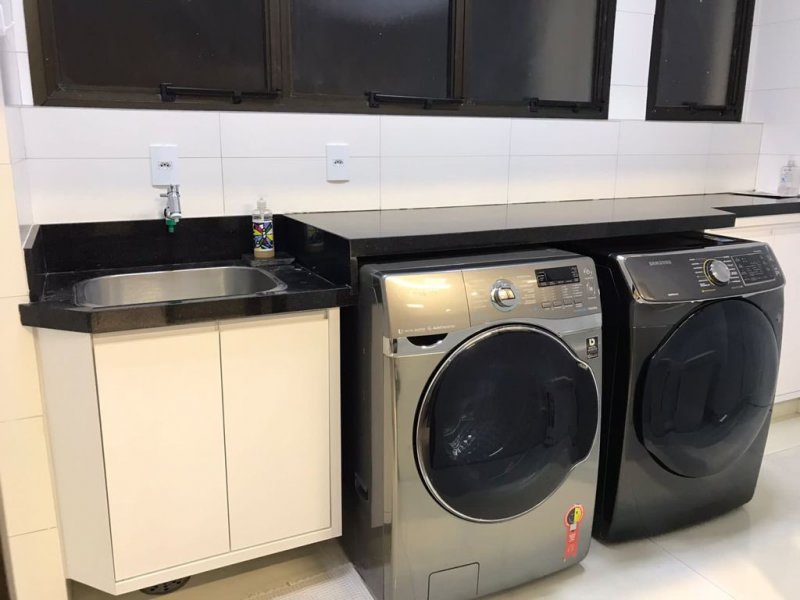 Apartamento à venda Centro com 237m² e 4 quartos por R$ 980.000 - 785532068-area-de-servico.jpg