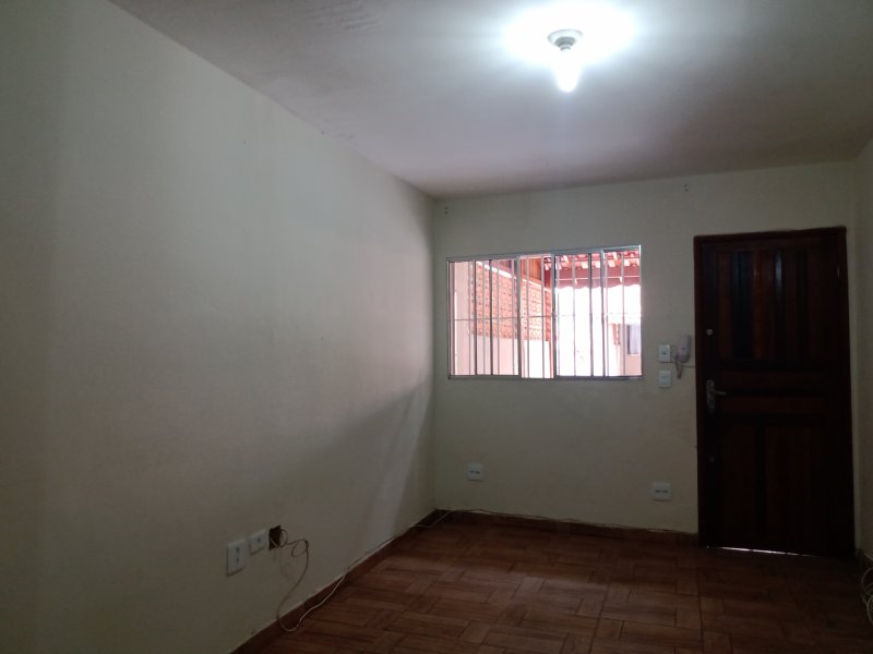Casa de condomínio à venda Parada XV de Novembro com 64m² e 2 quartos por R$ 250 - 1802518558-img-20210906-101702475.jpg