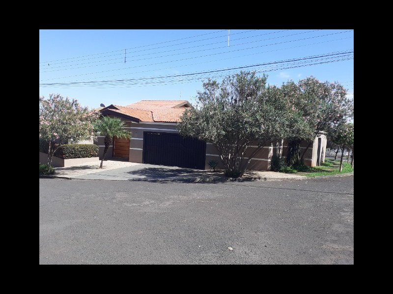 Casa à venda Nova Ourinhos com 260m² e 3 quartos por R$ 650.000 - 2030458731-foto-casa-1.jpg