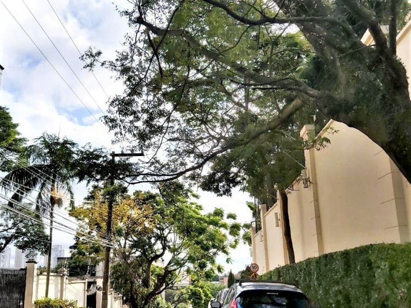 Apartamento à venda Morumbi com 53m² e 3 quartos por R$ 370.000 - 1608705081-rua-estacionamento.jpg