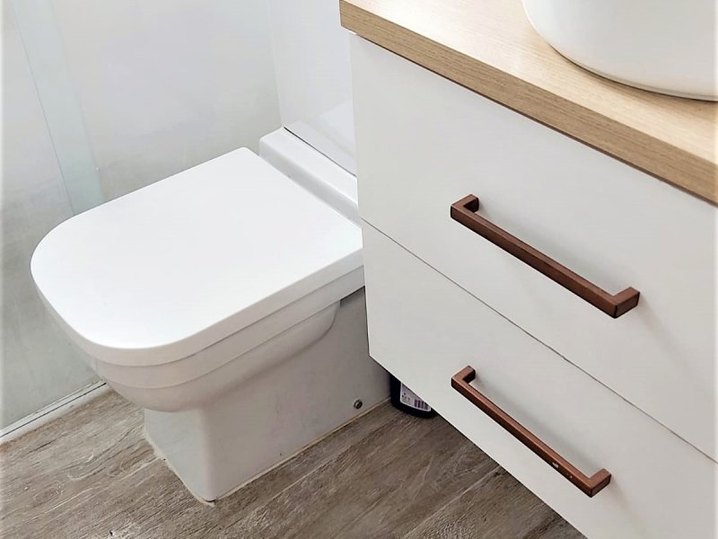 Apartamento à venda Morumbi com 53m² e 3 quartos por R$ 370.000 - 732569003-banheiro-pia-e-privada.jpg