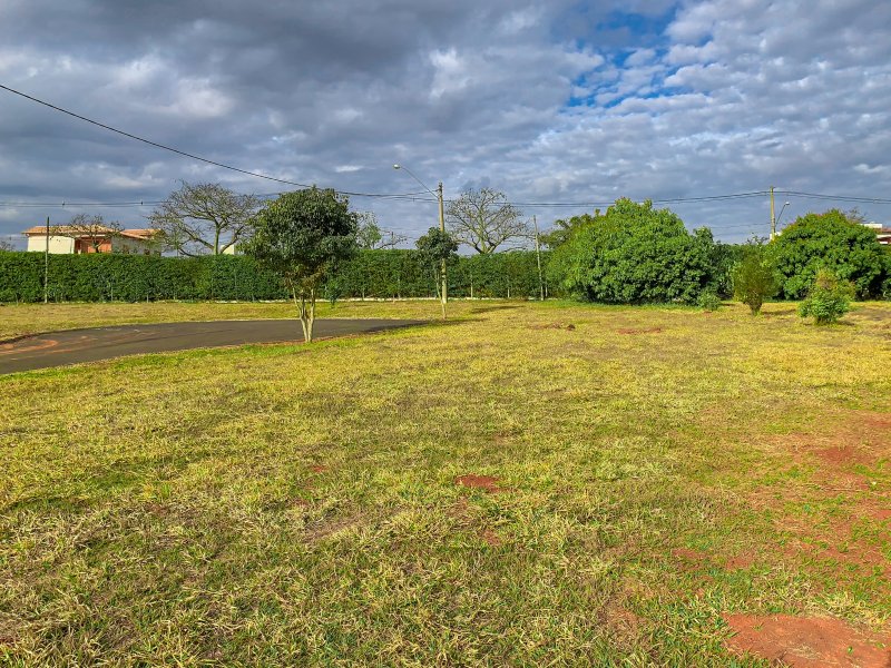 Terreno à venda AZ com 448m² e 1 quarto por R$ 177.900 - 1454169382-00bb7319-65a4-421b-bde2-0028825cf361.jpeg
