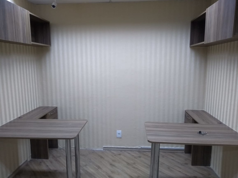 Comercial à venda República com 16m² e 1 quarto por R$ 120.000 - salas-mesas-e-armarios-aereos-lado-esquerdo.jpeg