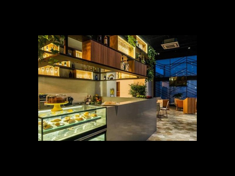 Flat à venda Itaim Bibi com 36m² e 1 quarto por R$ 700.000 - 633636046-bar-e-restaurante.jpg