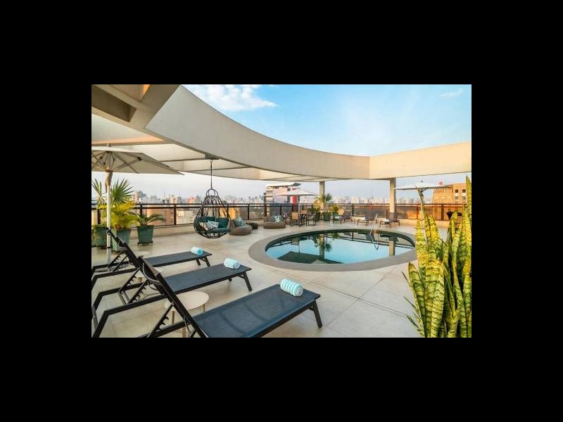 Flat à venda Itaim Bibi com 36m² e 1 quarto por R$ 700.000 - 798491668-piscina.jpg