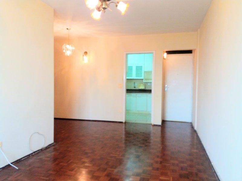 Apartamento à venda Centro com 120m² e 3 quartos por R$ 340.000 - 2096907885-sala-v-reversa.jpg