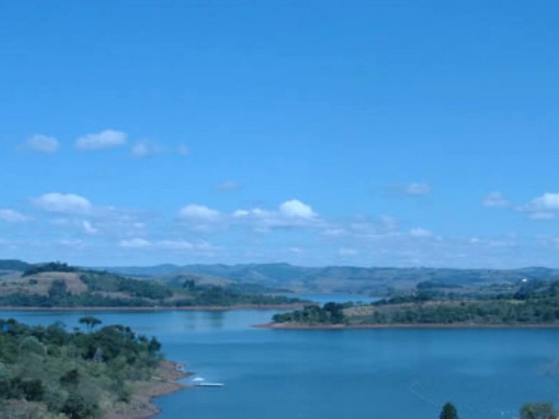 imóvel com 2100m² - Centro - Itá