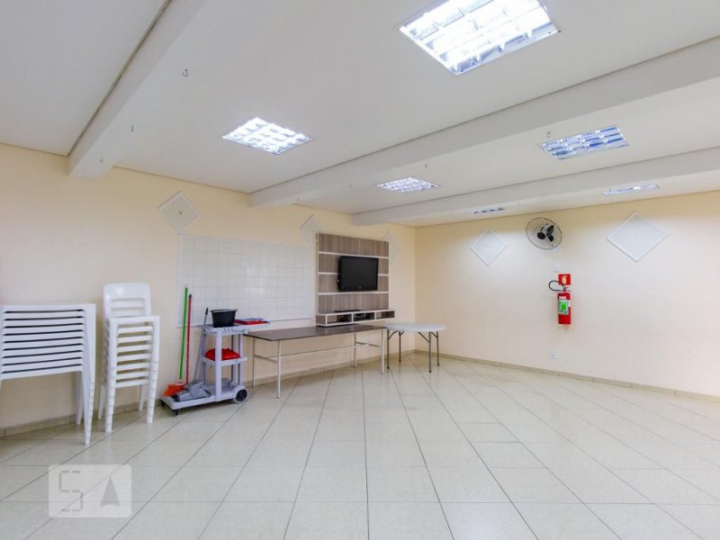 Apartamento à venda Vila Araguaia com 65m² e 3 quartos por R$ 370.000 - 2067840949-salao-de-festa.jpg