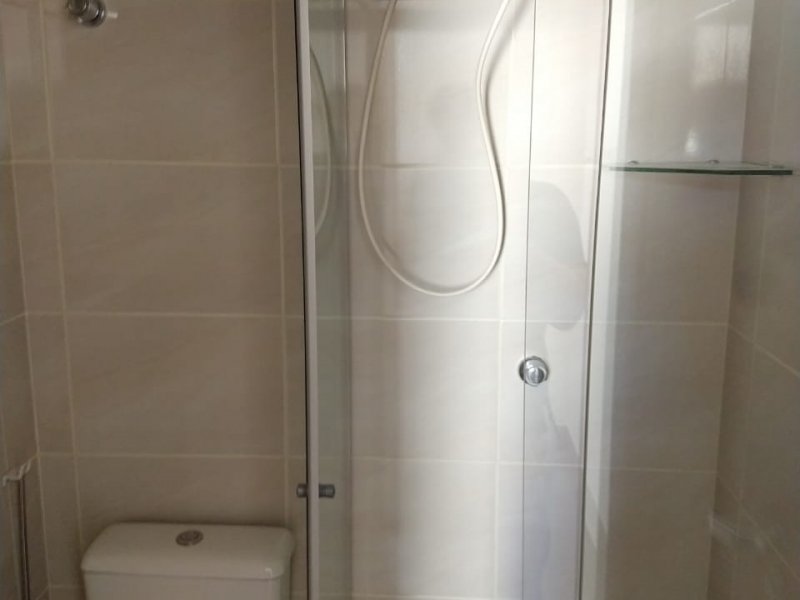 Apartamento à venda Águas Claras com 60m² e 2 quartos por R$ 410.000 - 2053677455-chuveiro-suite.jpeg