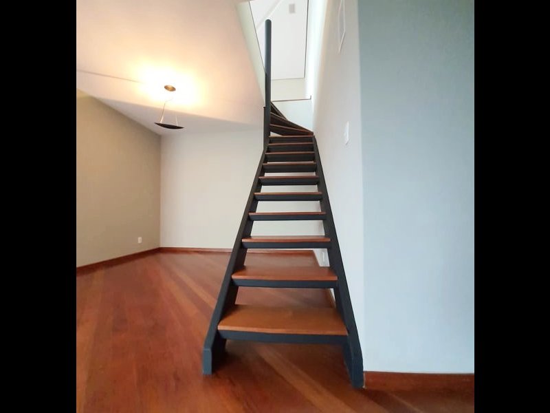 Cobertura à venda Vila Ipojuca com 244m² e 3 quartos por R$ 2.300.000 - 263841936-escada.jpg