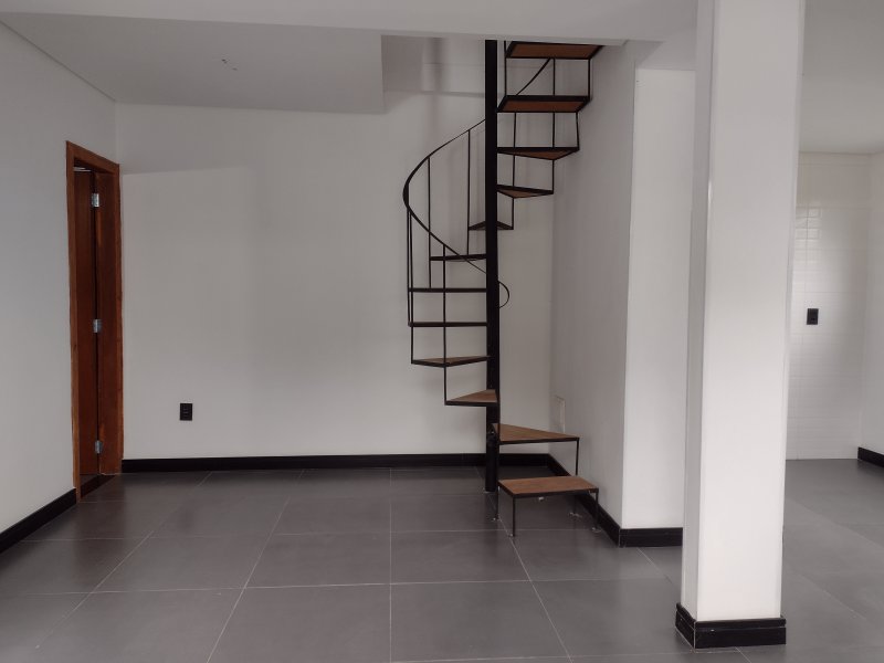 imóvel com 68m² - São João do Rio Vermelho - Florianópolis