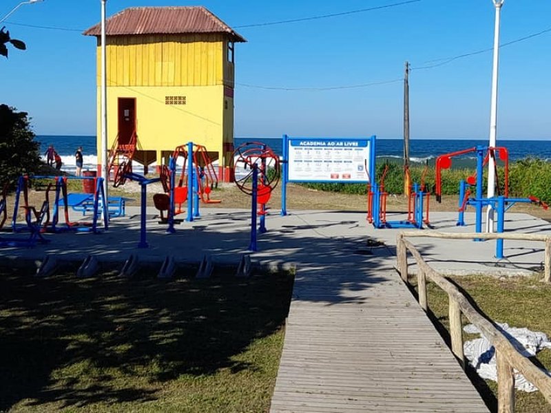 Casa à venda Centro com 390m² e 3 quartos por R$ 420.000 - 200362056-8d2ec4e7-23b4-4c2e-9a22-3ea4f786518c.jpg