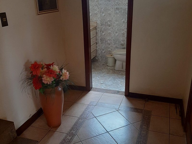 Casa à venda Centro com 250m² e 3 quartos por R$ 570.000 - 1974349806-inbound6760608745021419803.jpg
