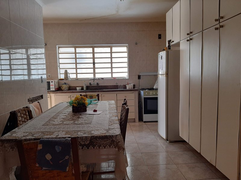Casa à venda Centro com 250m² e 3 quartos por R$ 570.000 - 2120194760-inbound2134503512945141392.jpg