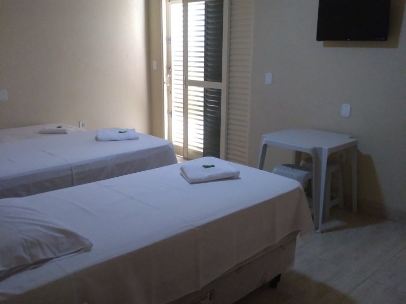 Comercial à venda Saudade/Bom Jesus com 1300m² e 1 quarto por R$ 4.900.000 - 346516719-suite-p-4-camas-solteiro.jpg
