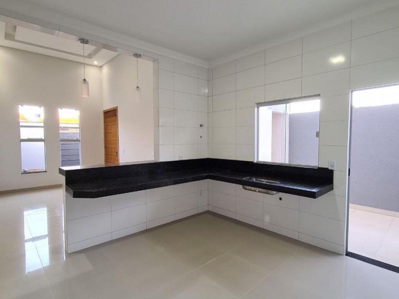 Casa à venda Jardim Planalto Verde com 200m² e 2 quartos por R$ 200.000 - 308513220-cozinha.jpeg