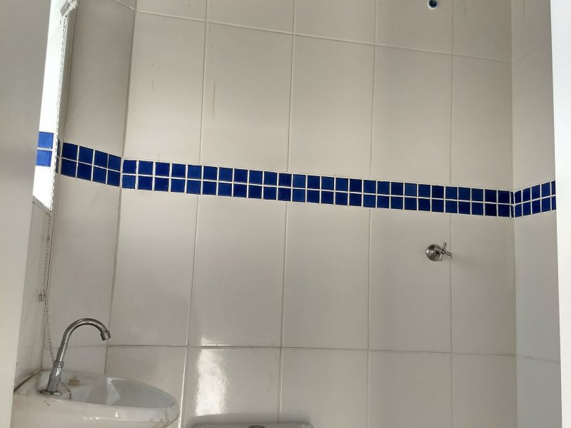 Comercial para alugar Centro com 220m² e 1 quarto por R$ 4.900 - 143476757-foto-loc-1-banheiro-sotao.jpg