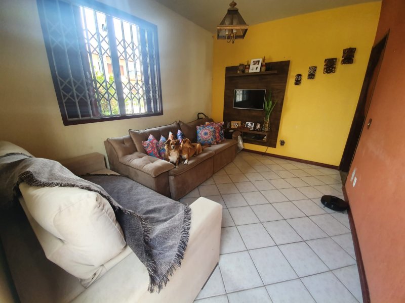 Casa à venda Santa Mônica com 95m² e 3 quartos por R$ 850.000 - 2023843651-foto-sala-1.jpg