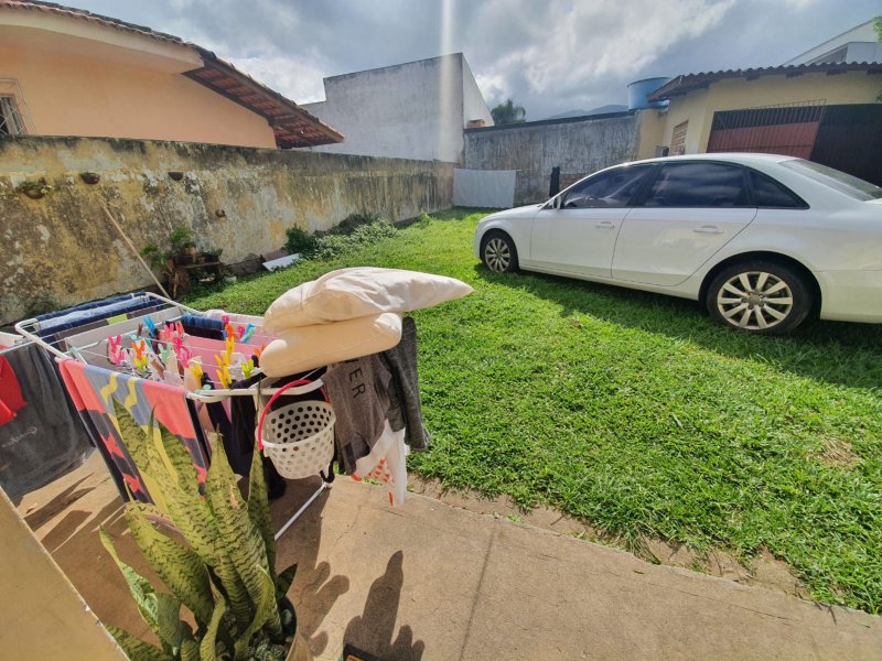 Casa à venda Santa Mônica com 95m² e 3 quartos por R$ 850.000 - 308685590-foto-terreno-fundos-com-garagem.jpg