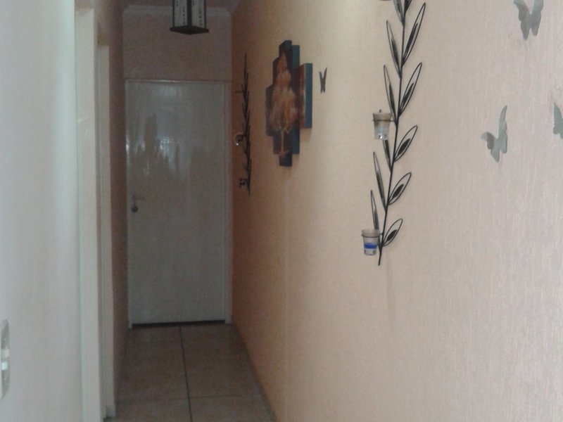 Casa à venda Jardim das Bandeiras com 96m² e 3 quartos por R$ 270.000 - 1724887562-corredorcasa.jpg