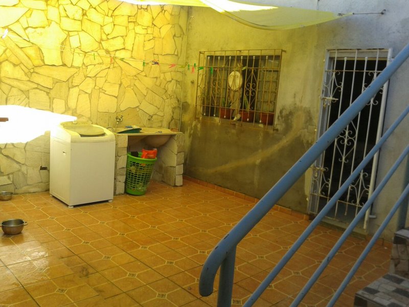 Casa à venda Jardim das Bandeiras com 96m² e 3 quartos por R$ 270.000 - 56702243-baixo-quintal1.jpg