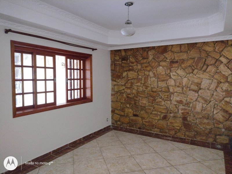 Casa à venda Santa Terezinha com 233m² e 2 quartos por R$ 325.000 - img-20211013-105215685.jpg
