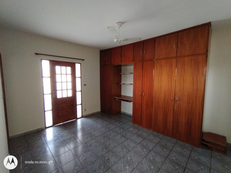 Casa à venda Santa Terezinha com 233m² e 2 quartos por R$ 325.000 - img-20211013-110015332.jpg
