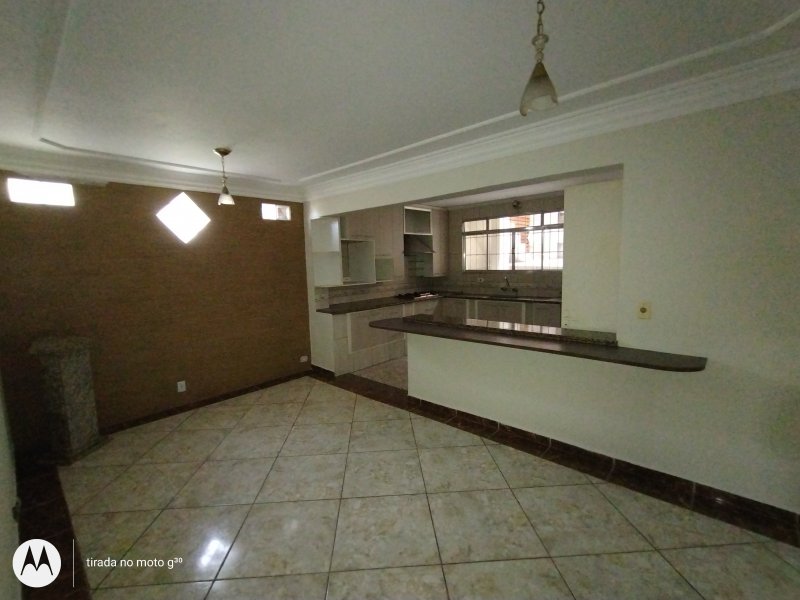 Casa à venda Santa Terezinha com 233m² e 2 quartos por R$ 325.000 - img-20211013-111321973.jpg
