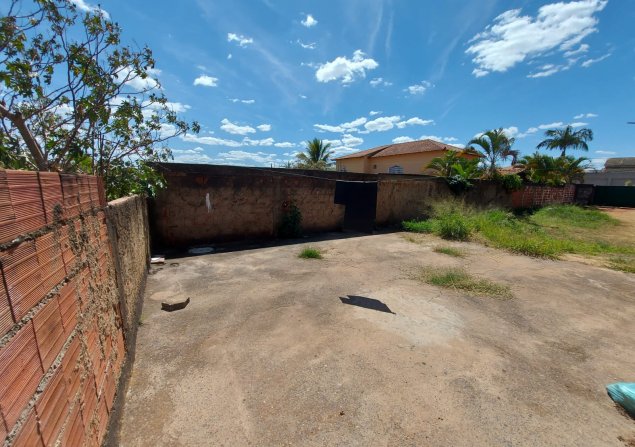 imóvel com 777m²