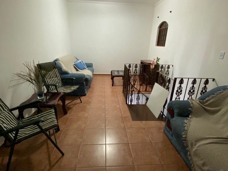 Casa à venda Bosque dos Eucaliptos com 200m² e 4 quartos por R$ 760.000 - 88233465-casa-sala-de-cima.jpeg