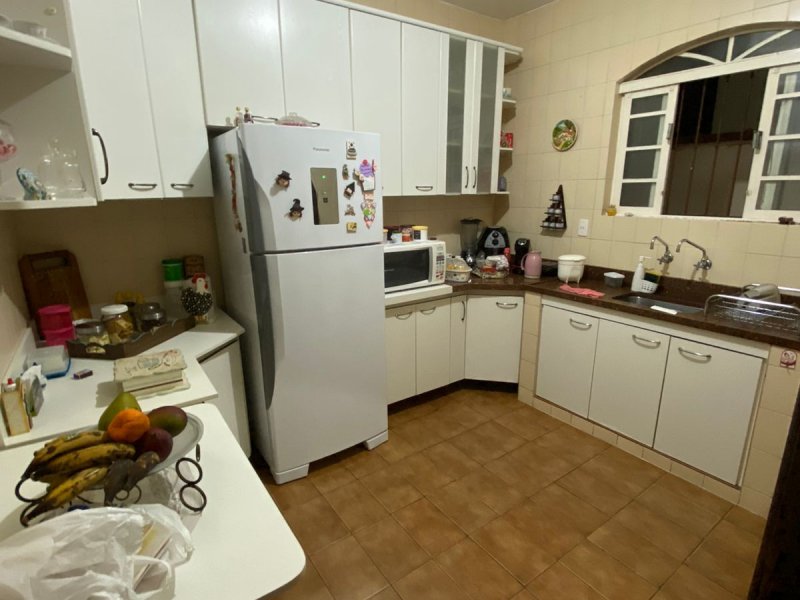 Casa à venda Bosque dos Eucaliptos com 200m² e 4 quartos por R$ 760.000 - 973894229-casa-cozinha-2.jpeg