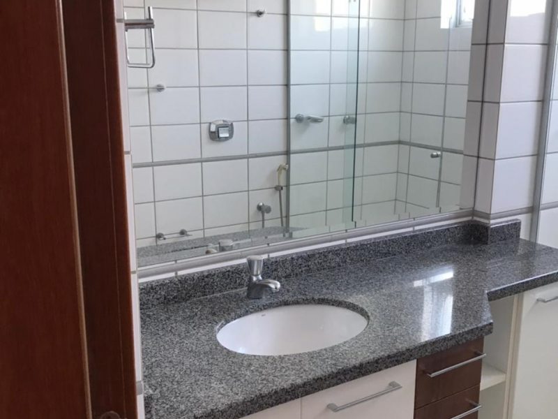 Apartamento à venda Duque de Caxias com 150m² e 3 quartos por R$ 800.000 - 551278581-banheiro-suite.png